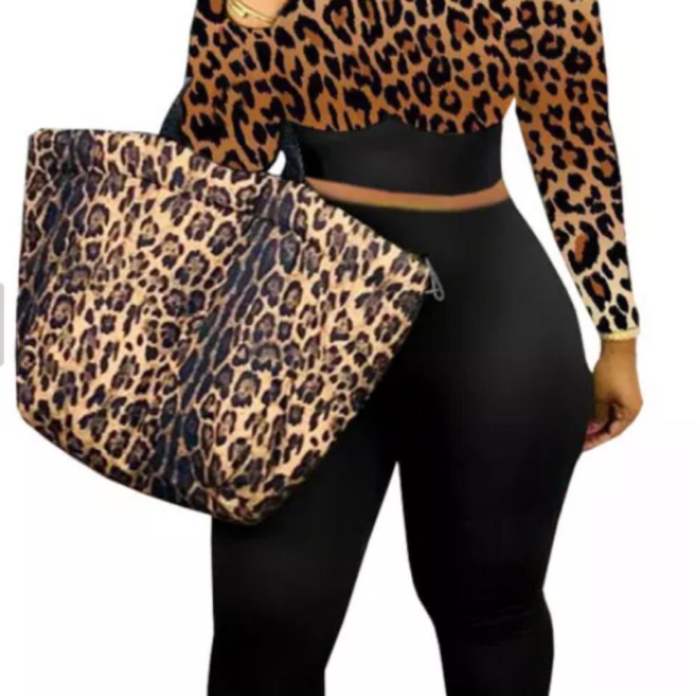 Two piece cheetah Print set 💞